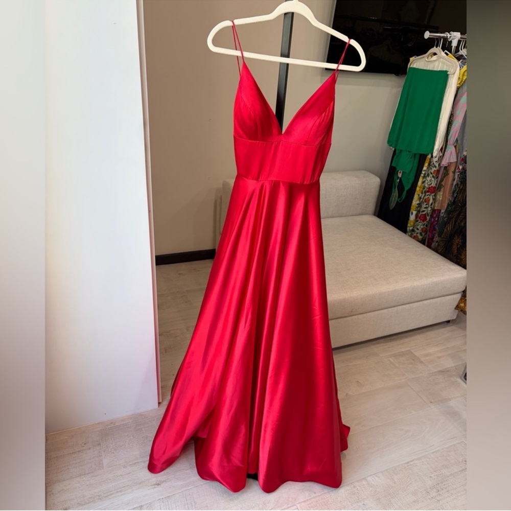 Sherri Hill Red Plunge V-Neck Ball Gown - Picture 11 of 14